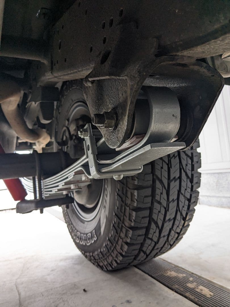 ランクル70 GRJ76 キープスラント 2インチアップ リーフスプリング