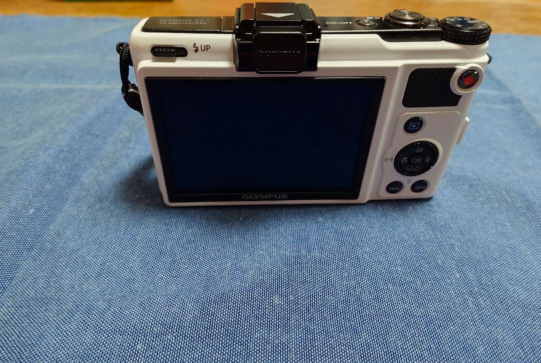 OLYMPUS xz-1 純正充電器付き