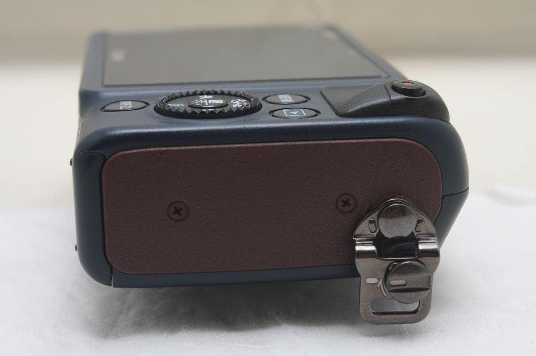 ★良品★ キヤノン EOS M2 ボディ