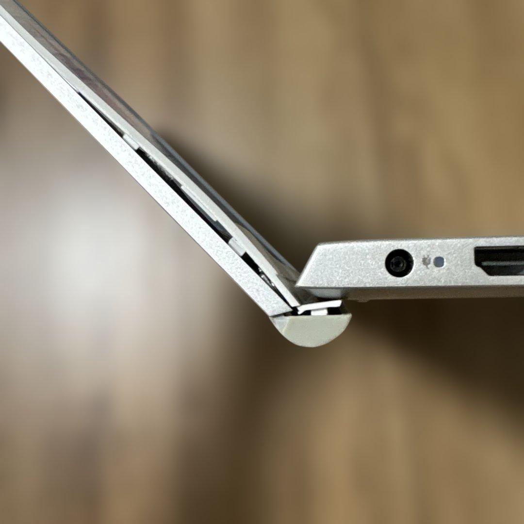 Dell Inspiron 13 5000 第11世代 Core i5