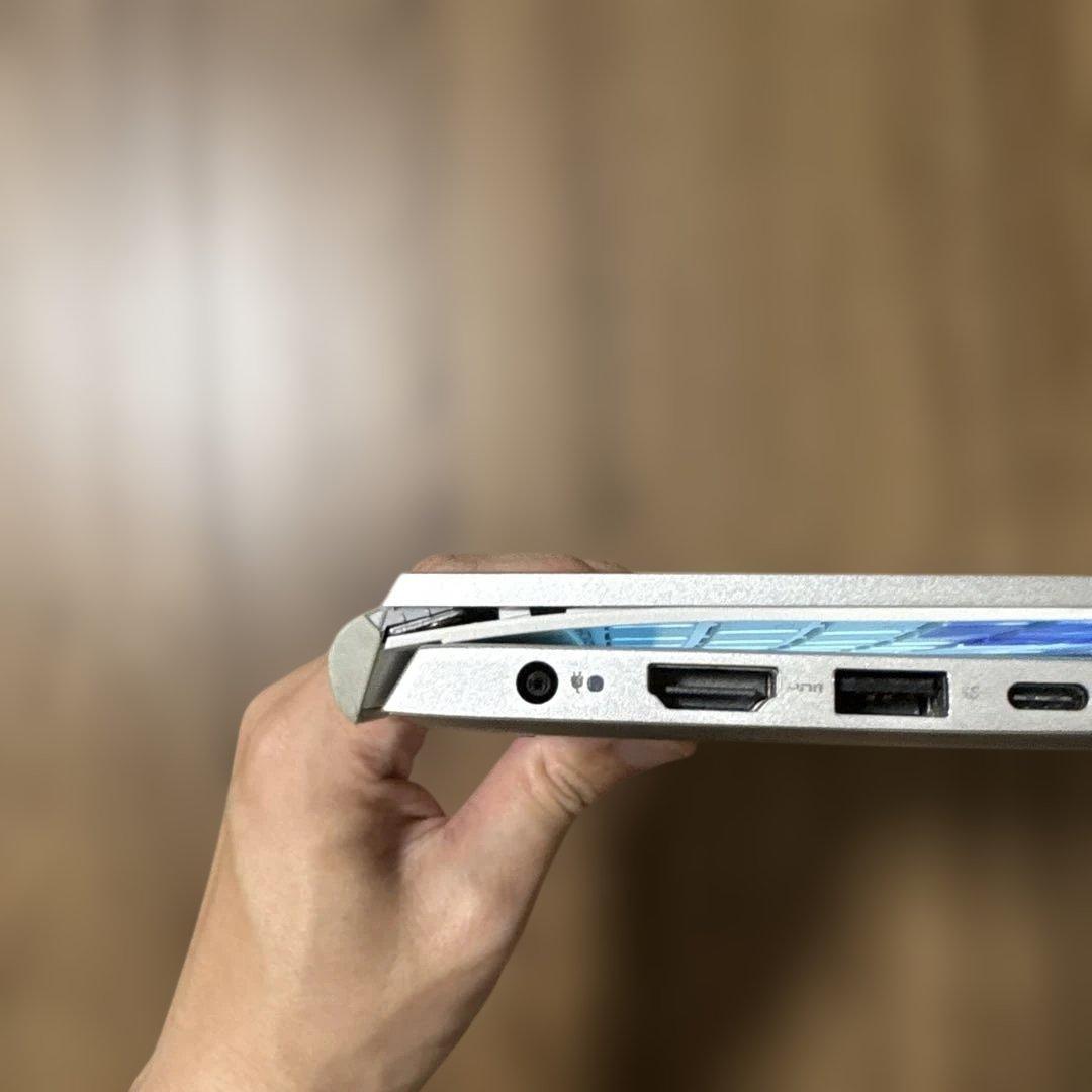 Dell Inspiron 13 5000 第11世代 Core i5