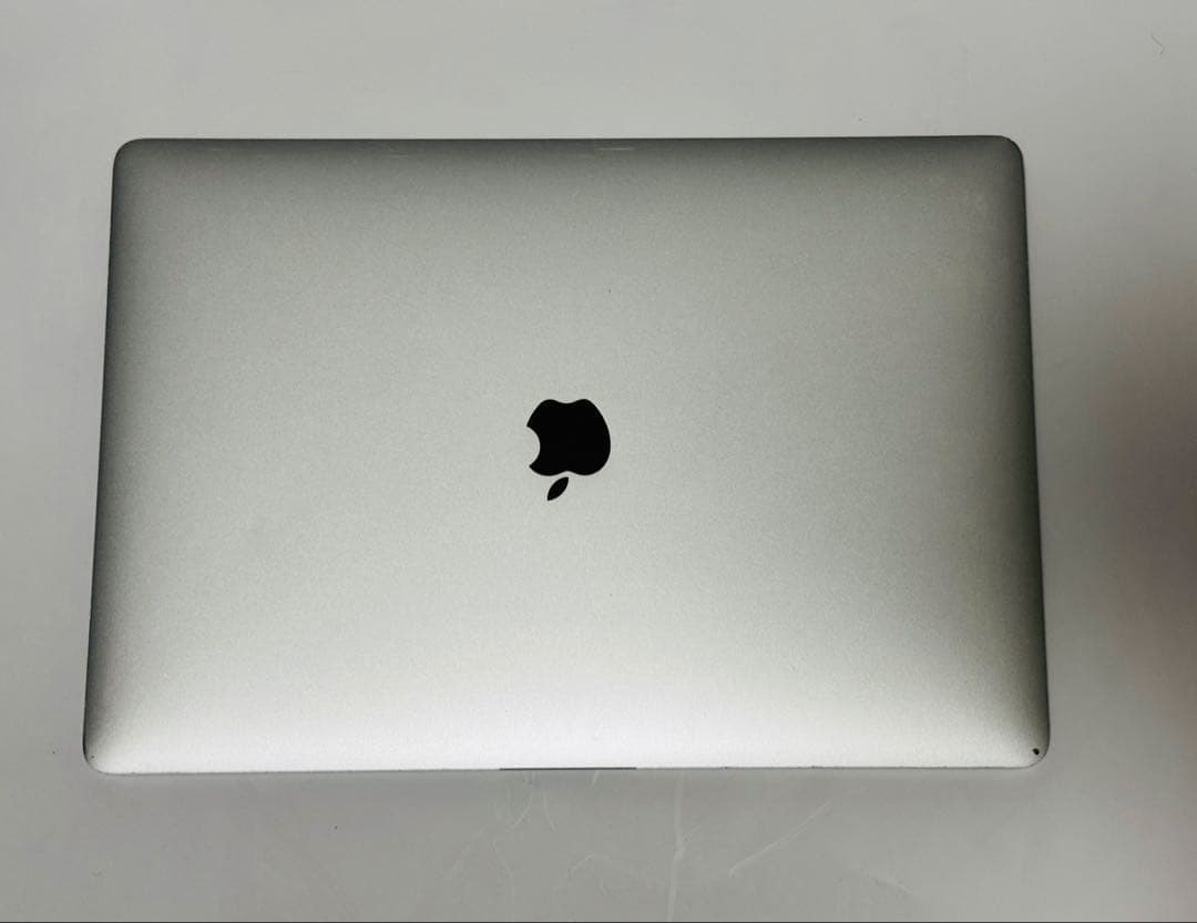 MacBook Pro 15インチ2016 Core i7/16GB/256GB