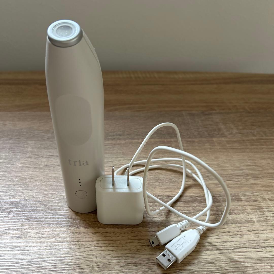 トリア 脱毛器 充電器付き(12/27〜30発送不可)