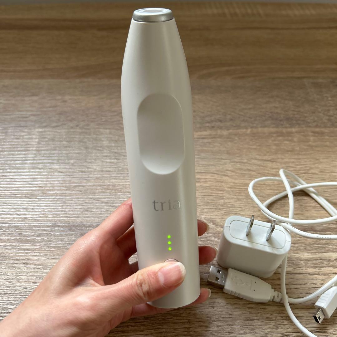 トリア 脱毛器 充電器付き(12/27〜30発送不可)