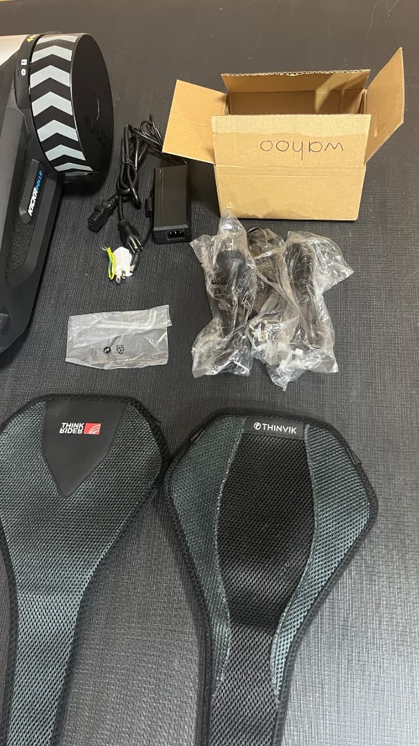 F*氏様 Wahoo KICKR ROLLR キッカーローラー 送料込み