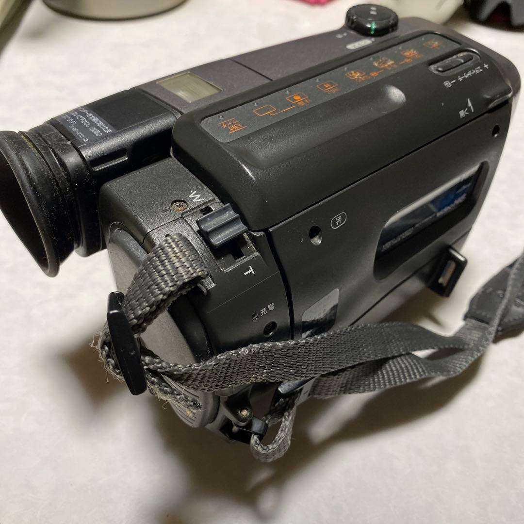 SONY VideoHi8 Handycam CCD-TR11 ④