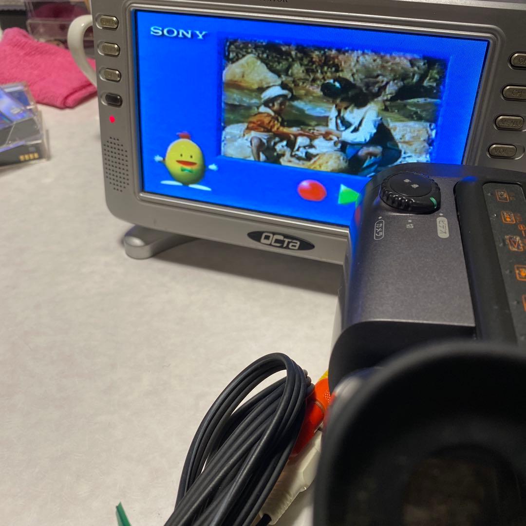 SONY VideoHi8 Handycam CCD-TR11 ④