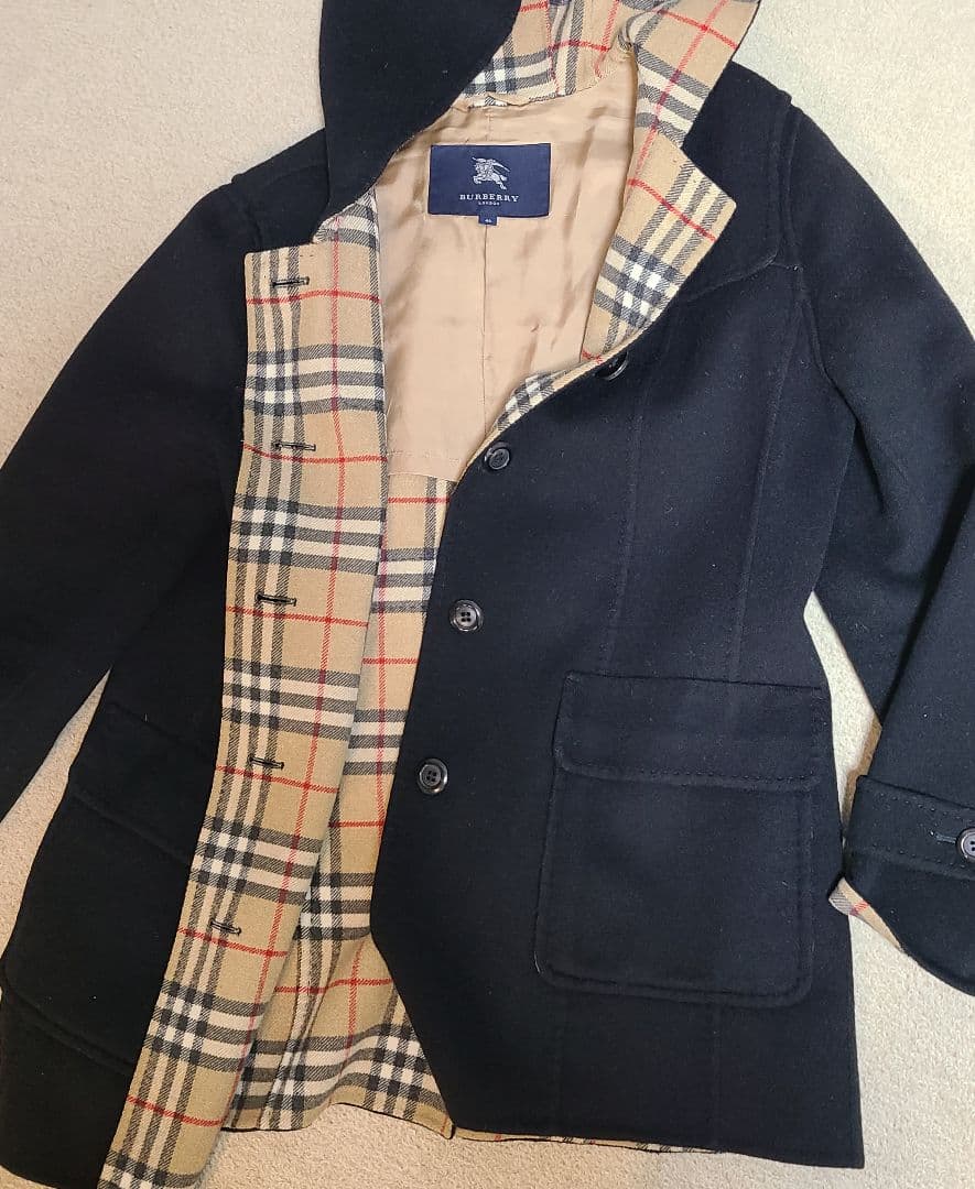 Burberry ブラック フード付き