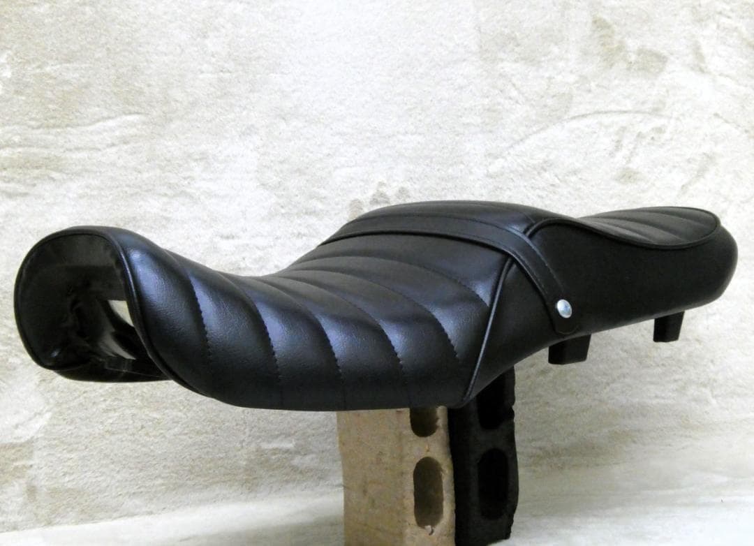 バリオス　２型　黒皮　タックロールシート /②あんこ抜き 完成品　ZR250B