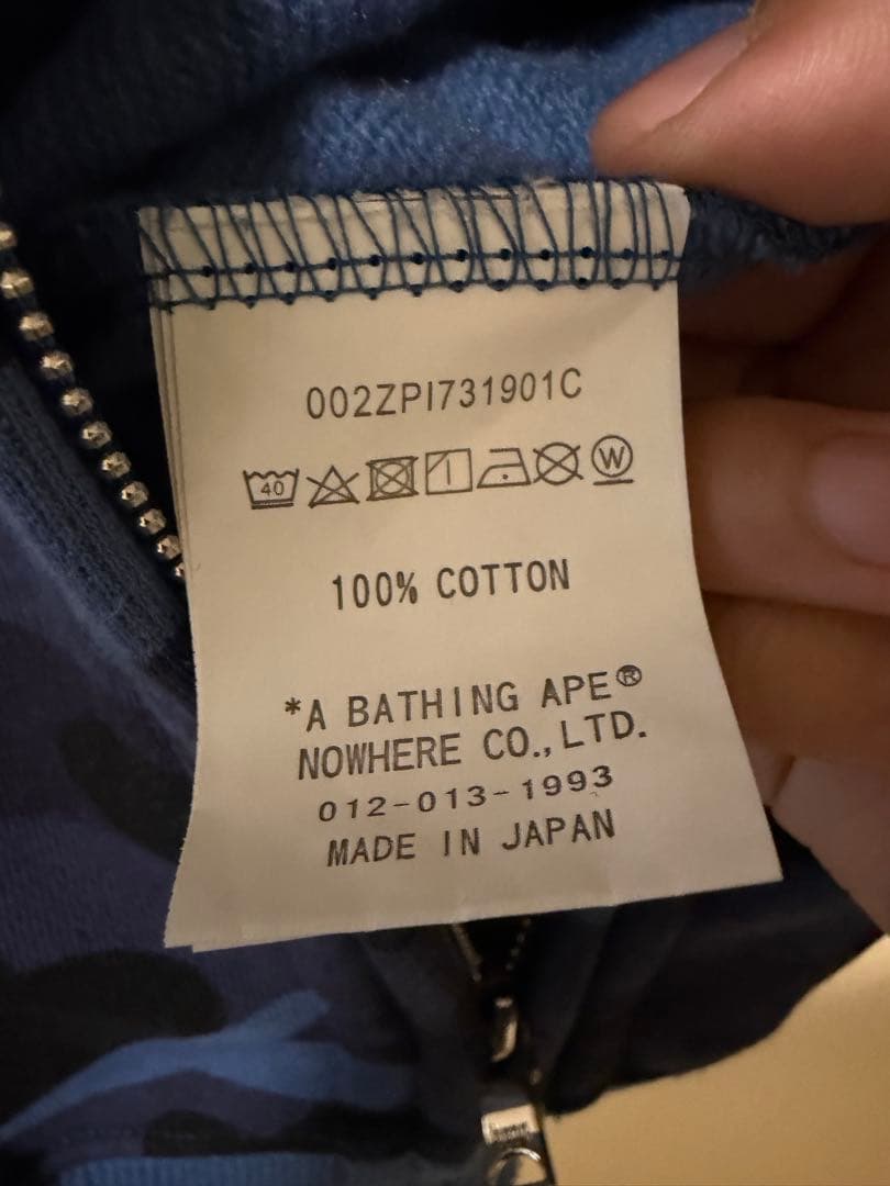 りんりんA Bathing Ape シャークパーカー Mサイズ