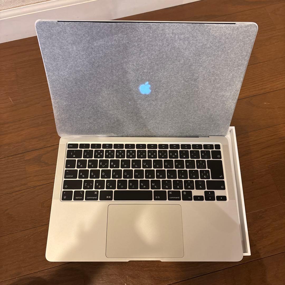 【美品】MacBook Air 13インチ M1チップ搭載8GB 512GB