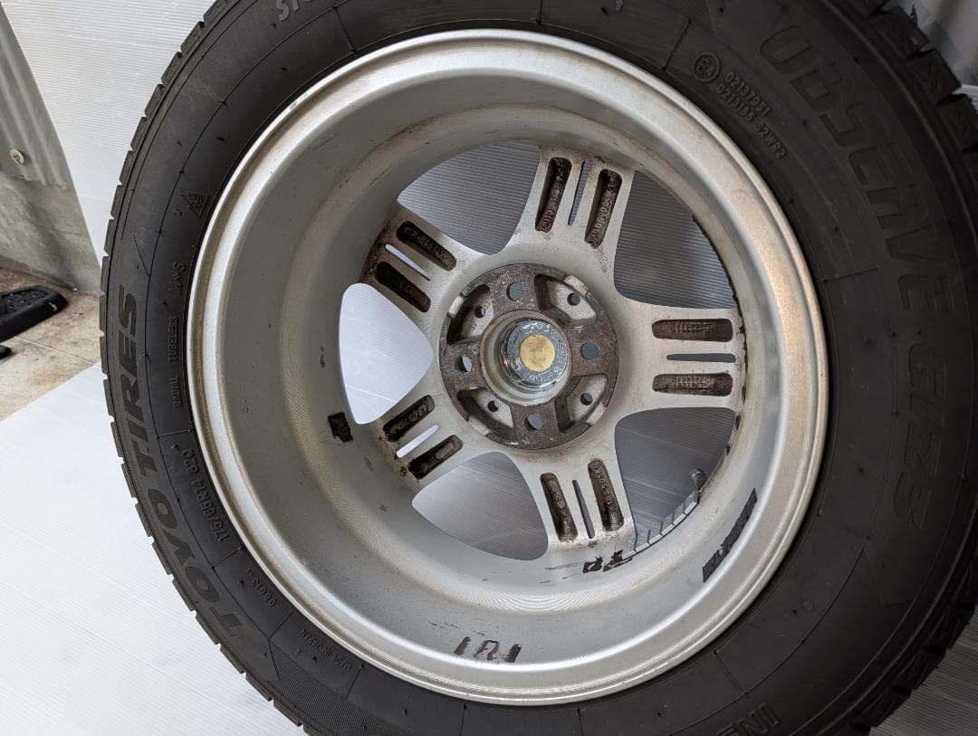 バリ溝　TOYOスタッドレス 175/65R14 タイヤホイール