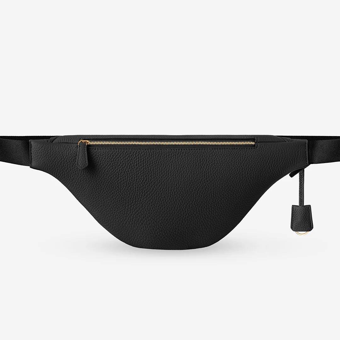 MAISON de SABRÉ ブラックレザー ボディバッグ・ウエストポーチ