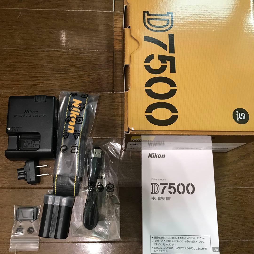 新品同様 ニコンD7500デジタル一眼レフ　ボディ