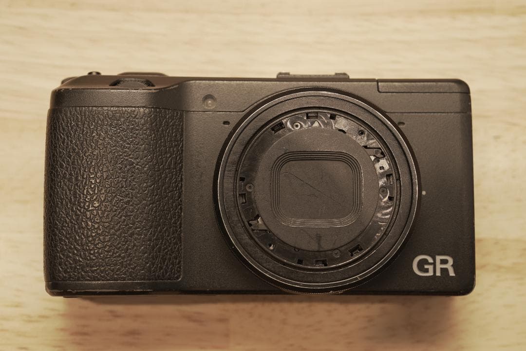 RICOH デジタルカメラ GR (APS-C) 初代モデル