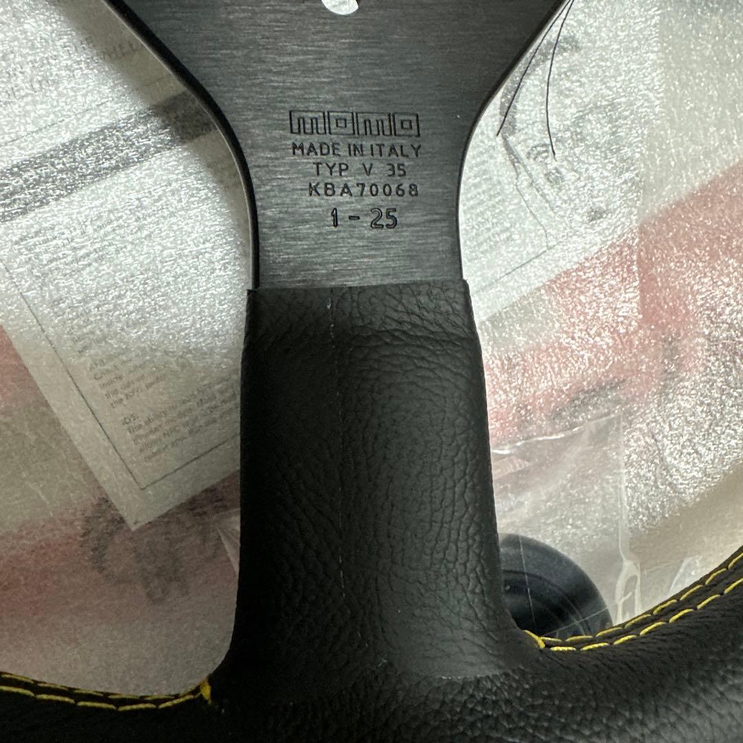 正規輸入品　MOMOヴェローチェレーシング320mm新品未使用