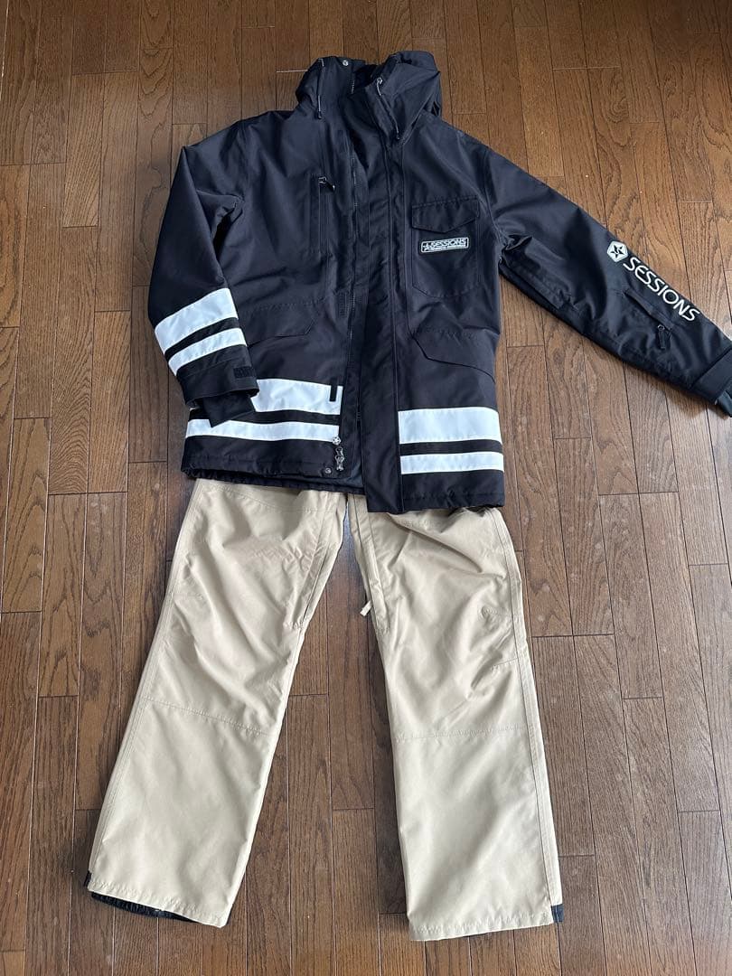 SESSIONSスノボードウェア　Sサイズ(USサイズ)上下セット