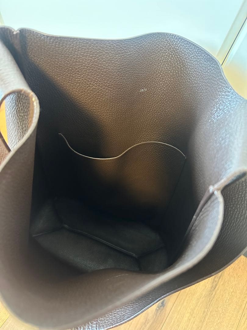 Aeta ショルダーバッグ　ブラウン　シボ革