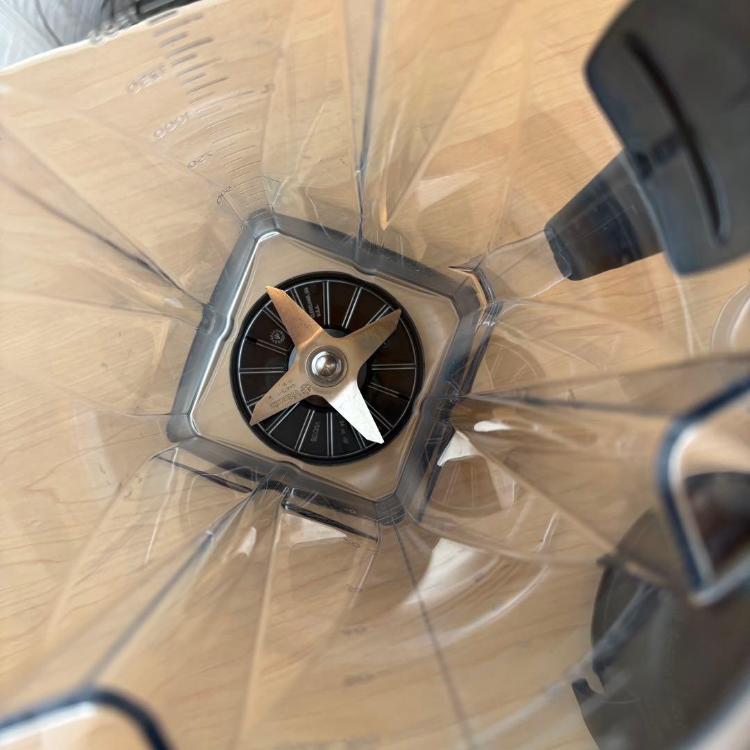 Vitamix バイタミックス　TNC5200 VM0111 2Lコンテナ