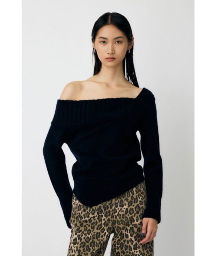 ネイビー オフショルダー セーター moussy