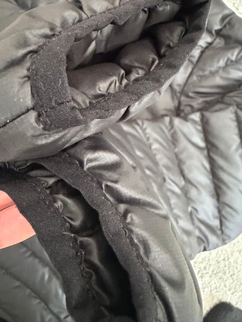 格安‼️ パタゴニア　ダウンセーターフーディー　ダウンジャケット　レディース