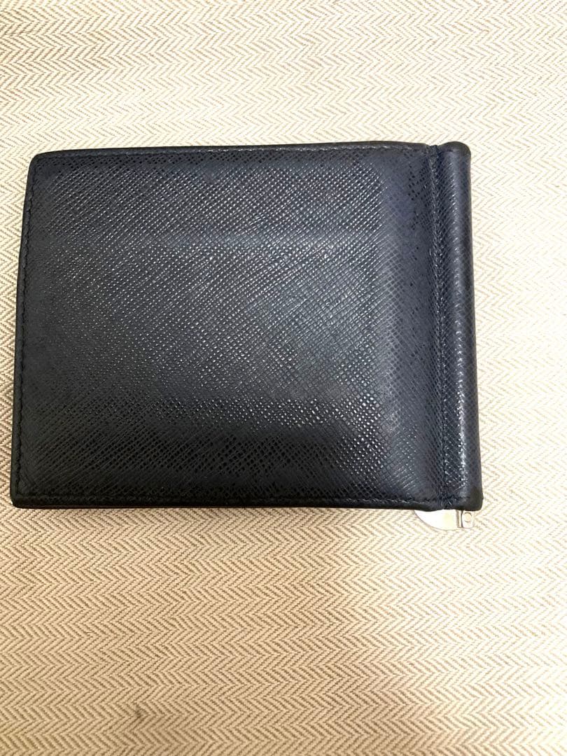 PRADA　マネークリップ付サフィアーノトライアングル 財布 黒(正規品)