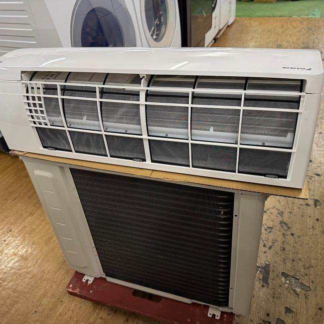 地域限定送料無料　美品 ダイキン おもに6畳用 ルームエアコン AN223AES