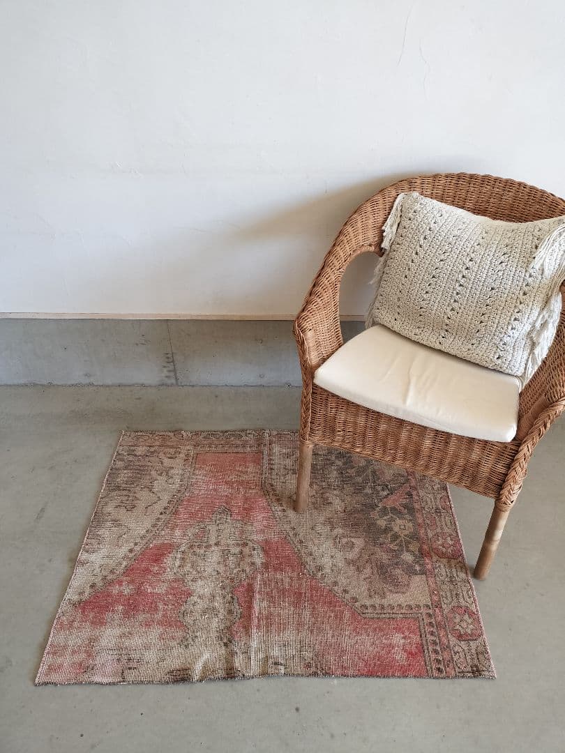 【最終価格】アヴァノス　擦れ感ヴィンテージトルコラグ No.704