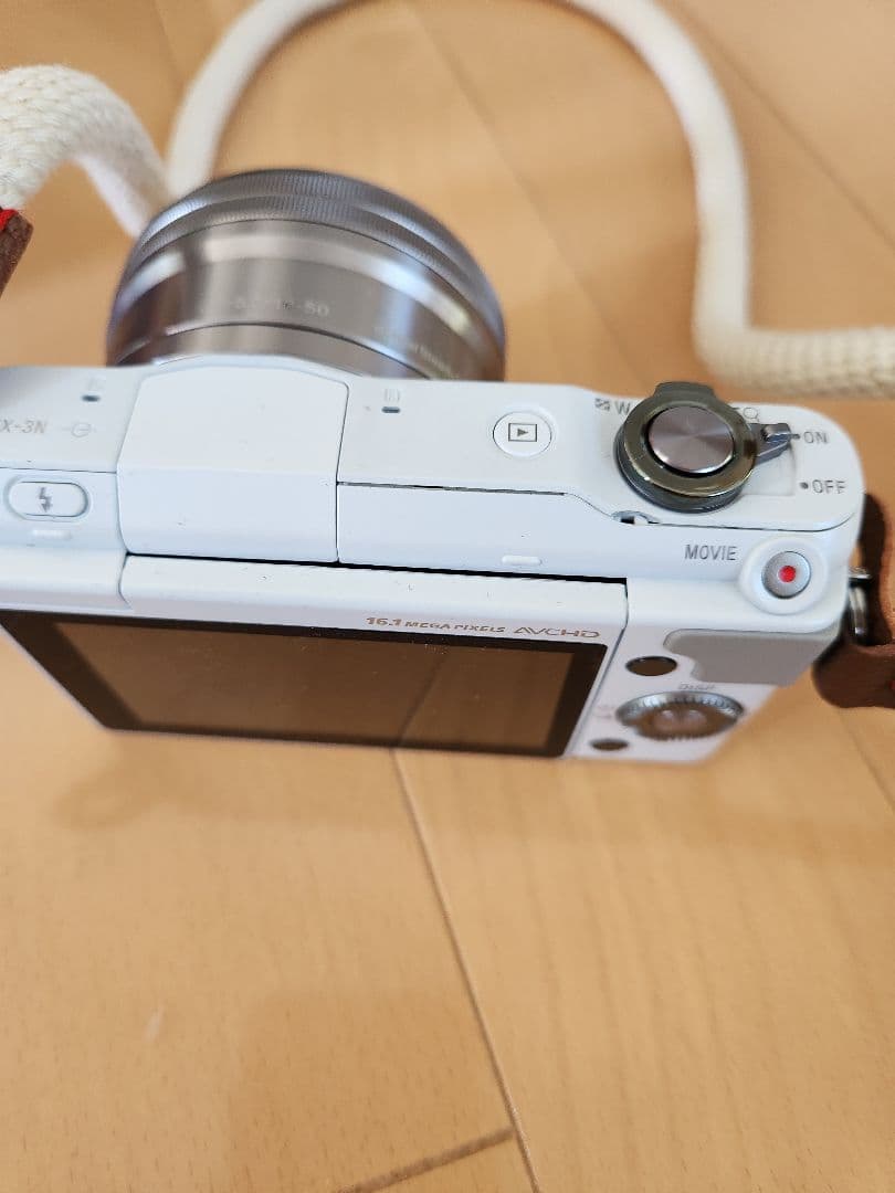 SONY コンパクトデジタルカメラ 本体と充電器付き