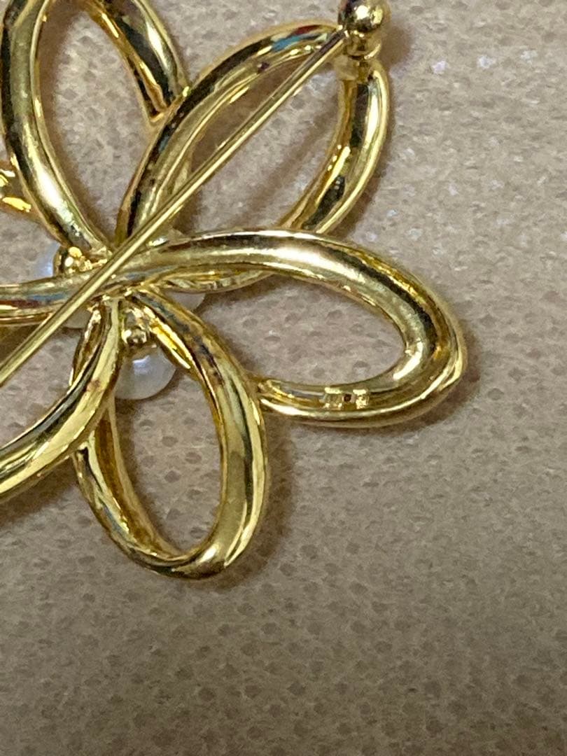 MIKIMOTO 真珠ブローチ silver ゴールドカラー