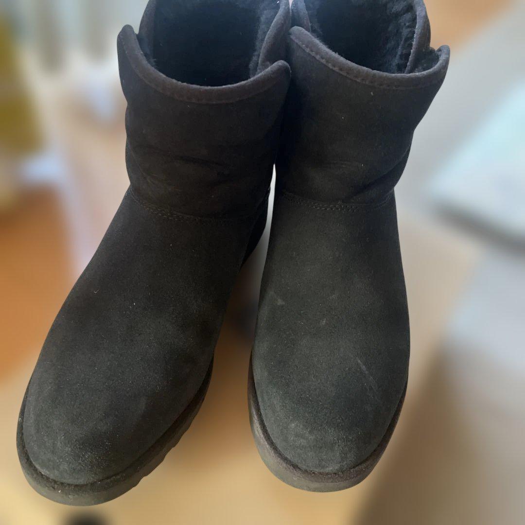 美品　UGG（アグ）クリスティン　ムートンブーツ　黒　サイズ26cm