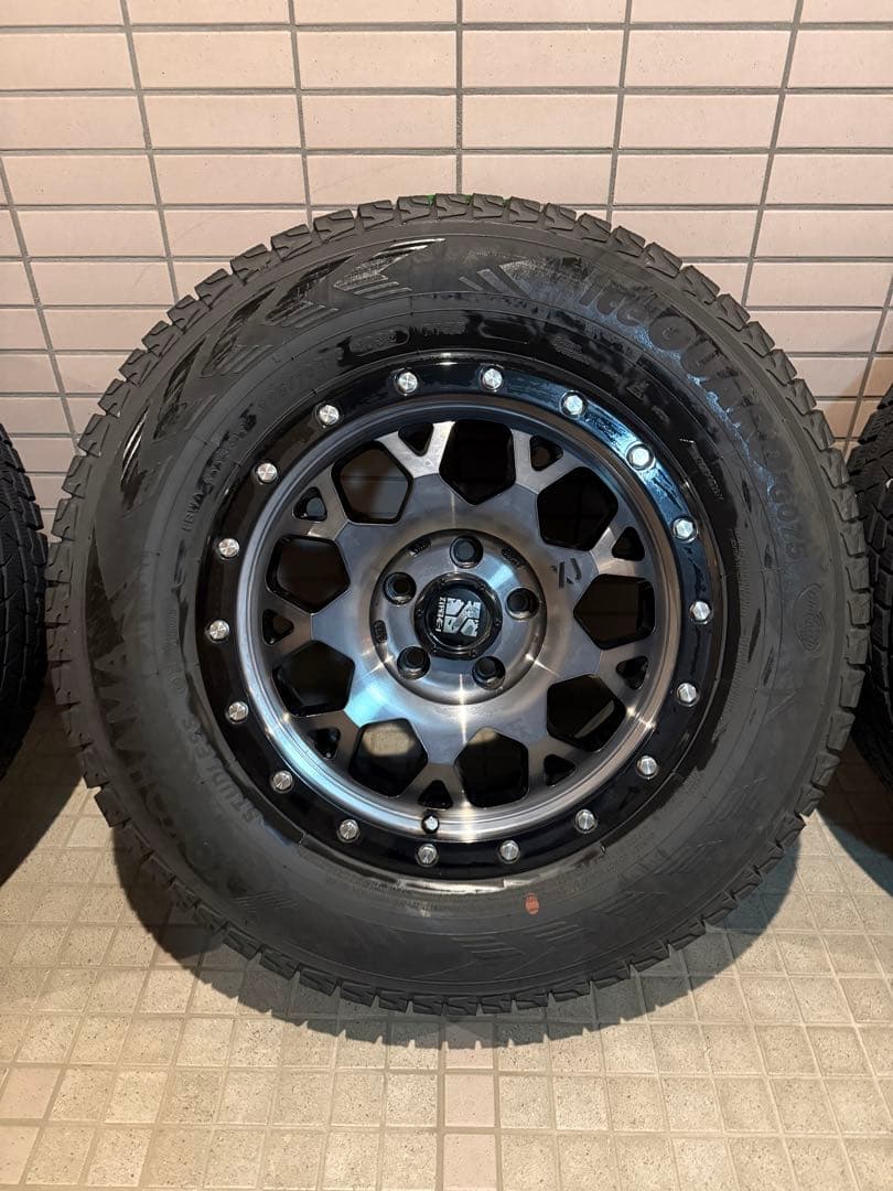デリカ用 YOKOHAMAスタッドレス225/70R16 ホイール付4本