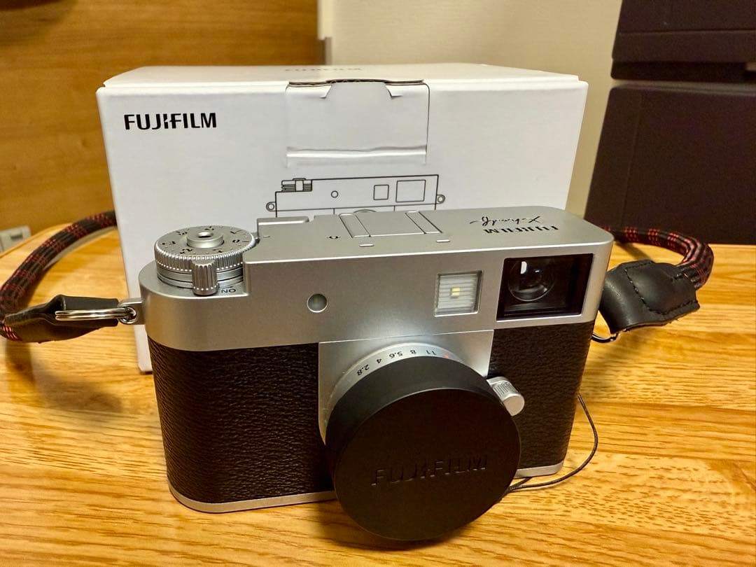 デジタルカメラ FUJIFILM x half