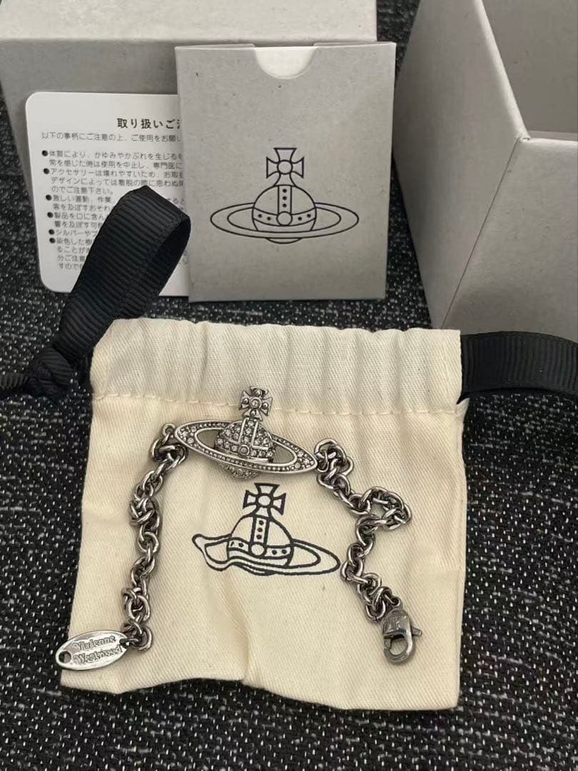 Vivienne Westwood オーブブレスレット
