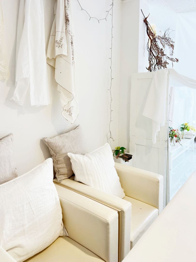 カッシーナ・イクスシーの 1P アームソファを2個セットでお願いします。