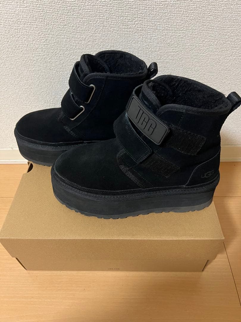 UGG Neumel Platform 25cm 黒 ニューメルプラットフォーム
