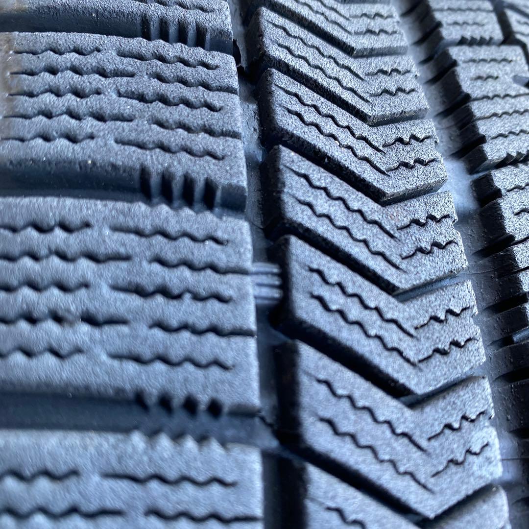 中古溝ありブリヂストンスタッドレスセット185/60R15旧型シエンタ　送料無料