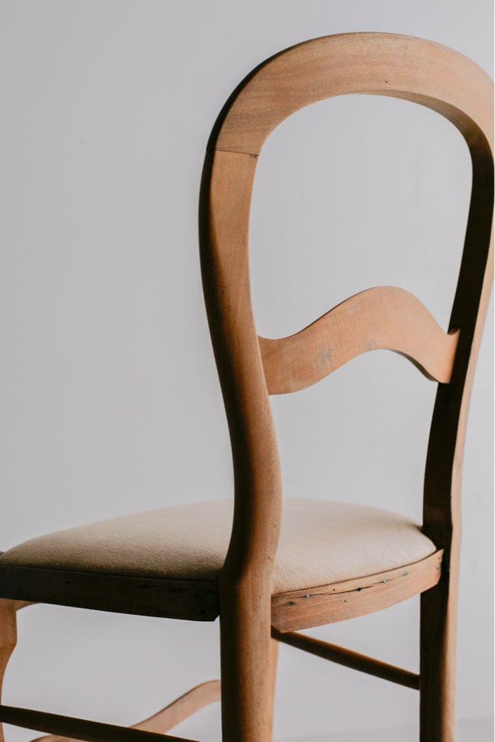 フランス　バルーンチェア　アンティーク 無垢財 モケット張り 古家具 ブロカント