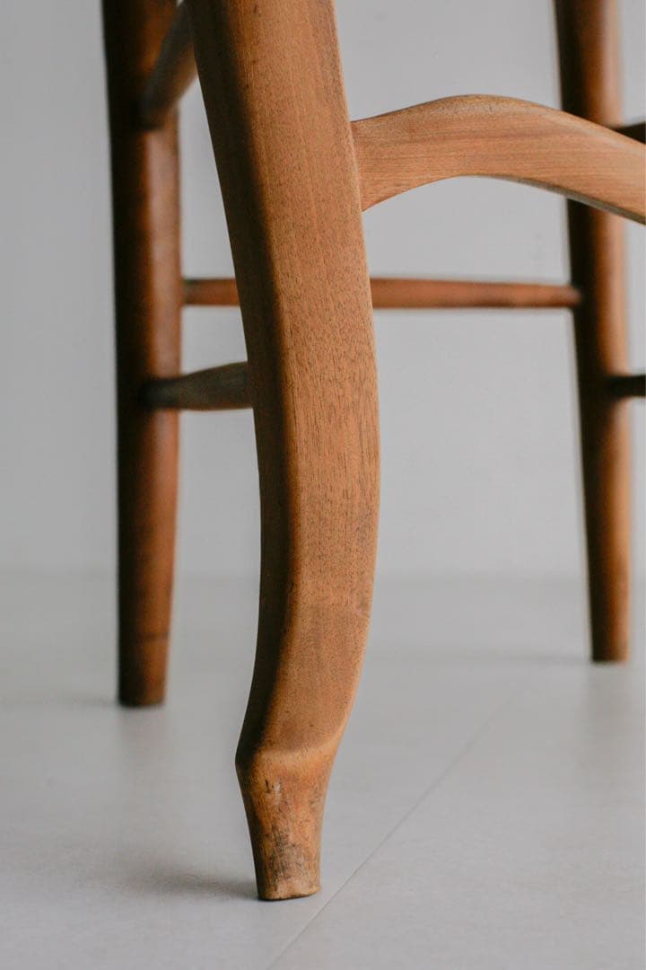 フランス　バルーンチェア　アンティーク 無垢財 モケット張り 古家具 ブロカント