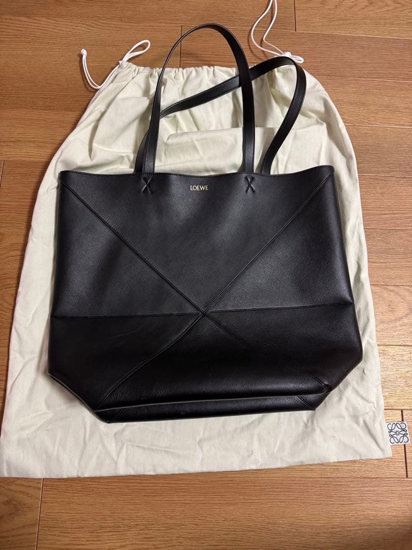 LOEWE ブラック トートバッグ