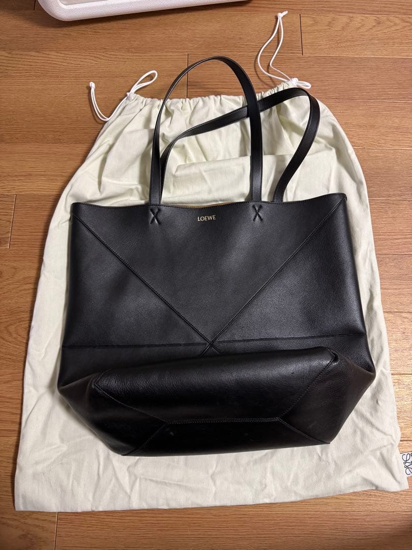 LOEWE ブラック トートバッグ