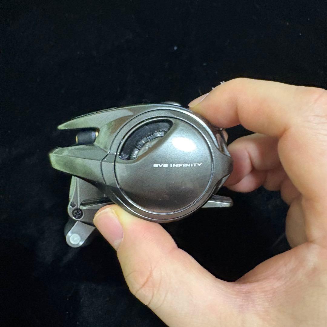 シマノ 23 メタニウム 100XG 右巻き 本体のみ 美品