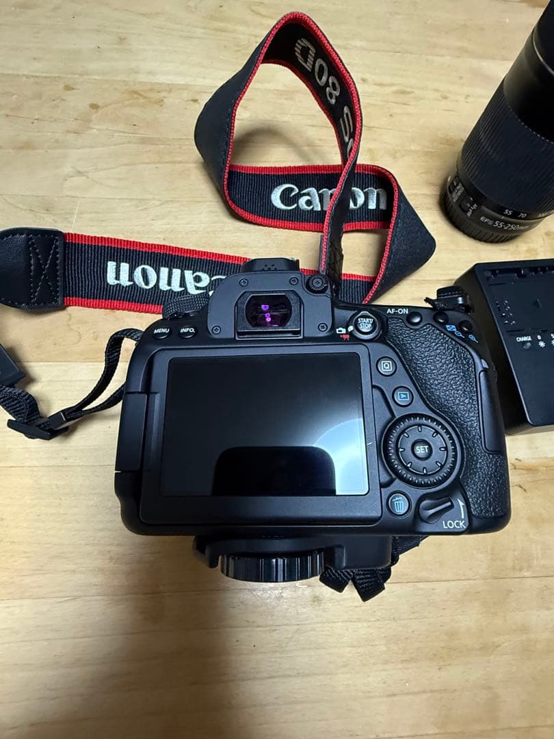 Canon EOS 80D ダブルズームキット 初心者 おまけ付き