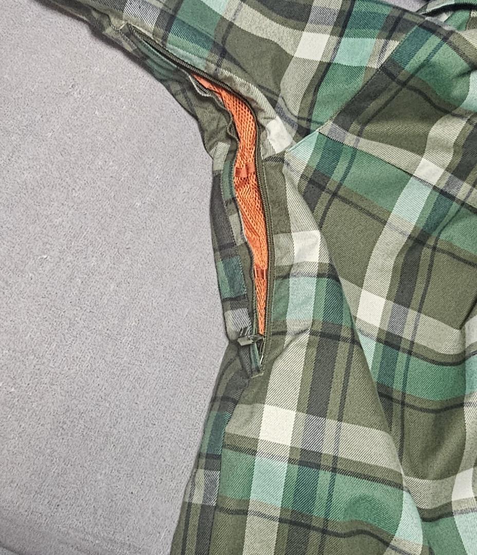 BURTON　バートンスノーボードウェアー 使用回数少なめ　上下セット Mサイズ