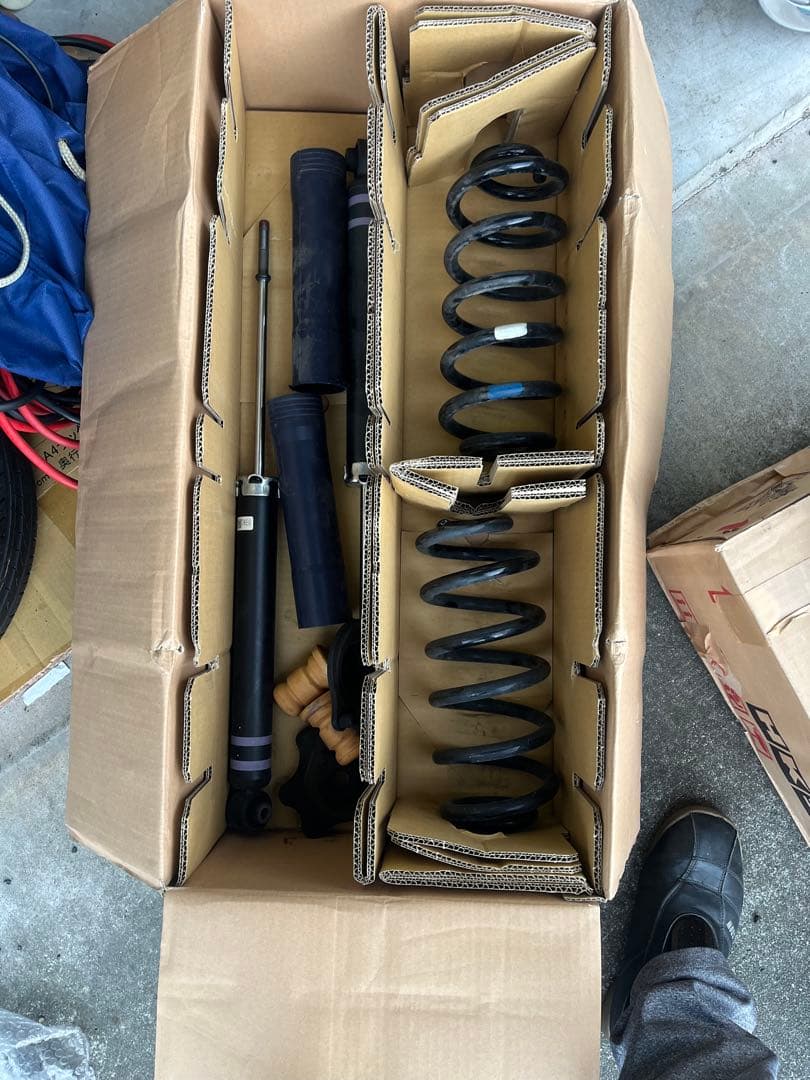 20系ベルファイヤ純正リアショックアブソーバー