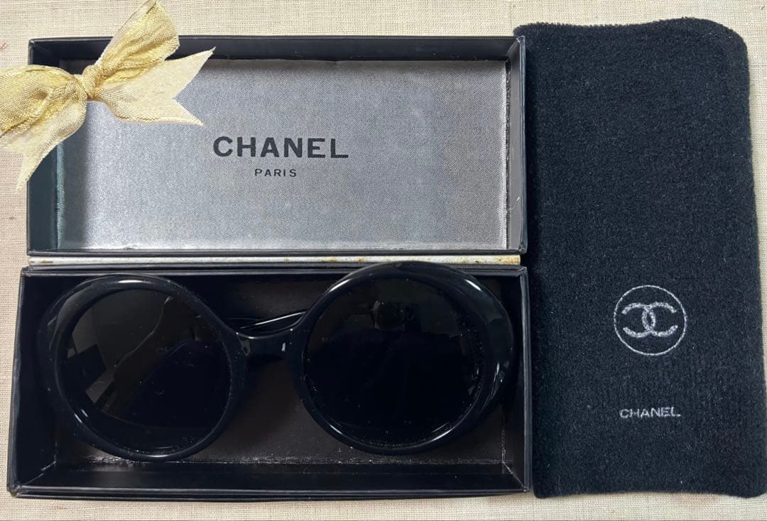 美品✨CHANEL サングラス 黒×金 ラウンド ココマーク 箱付き