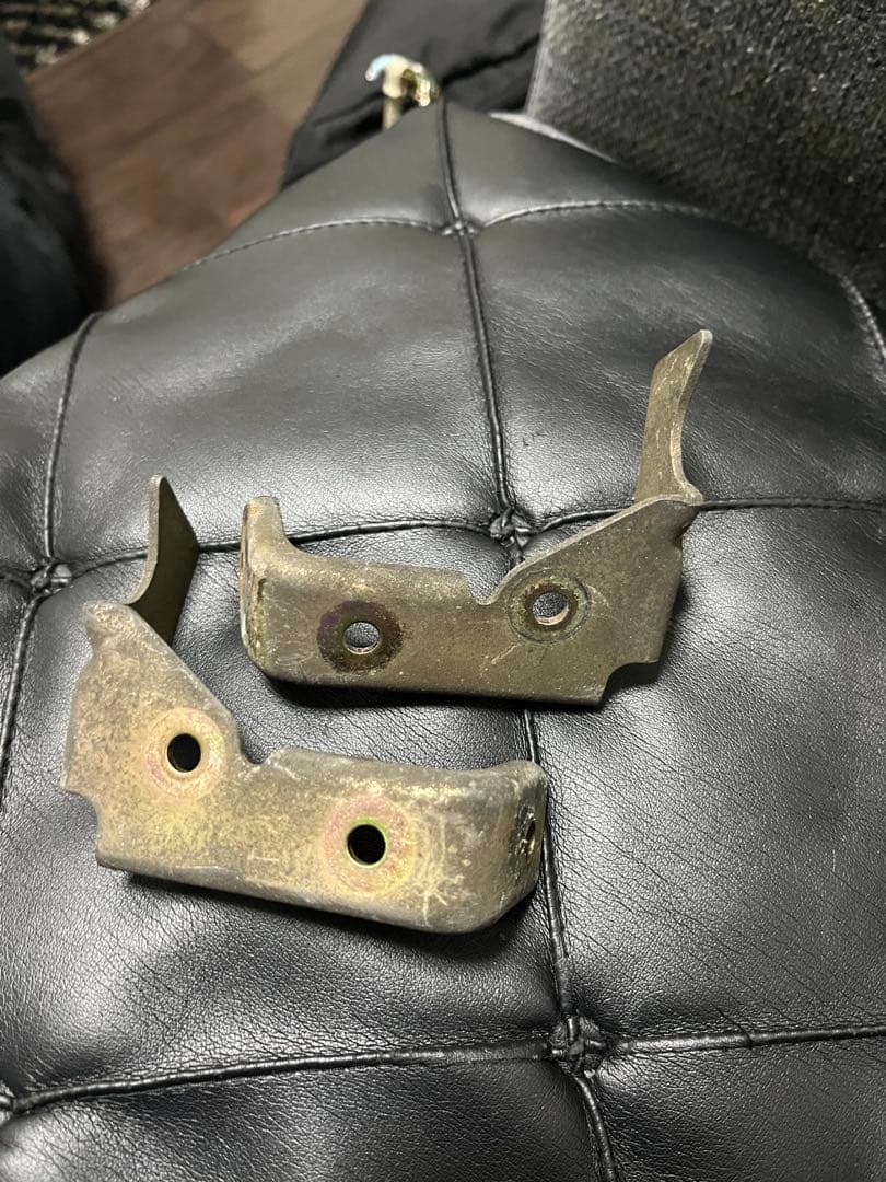 ゼファー400シート金具