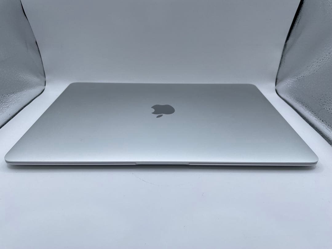 MacBook Air M1 (2020) 13インチ (8GB/512GB)