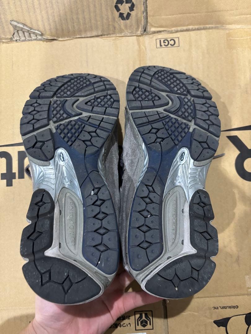 靴 new balance M2002RXC