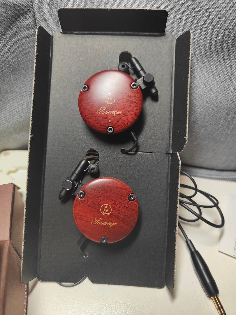 【未使用品】audio-technica ATH-EW9 有線耳掛けヘッドホン